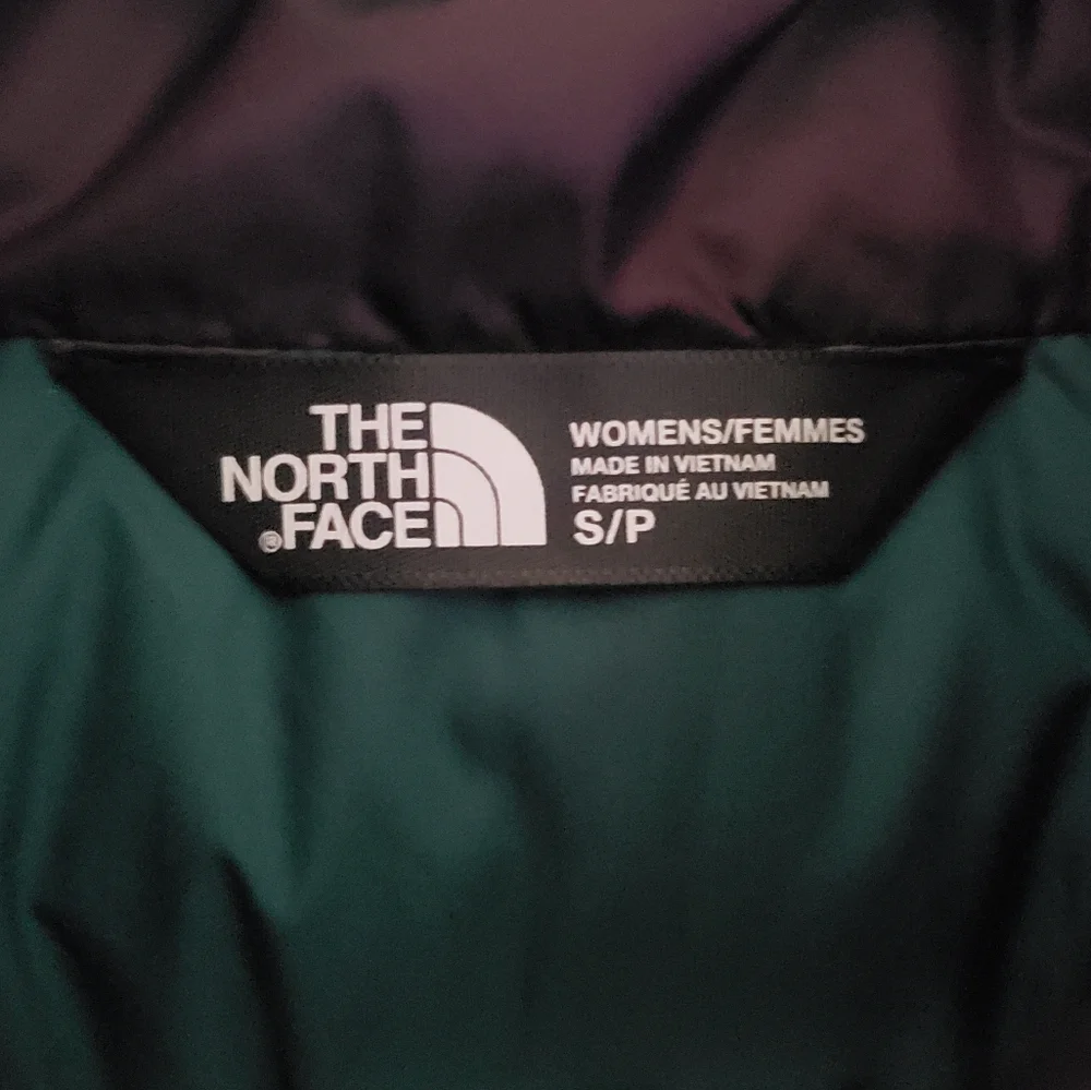 Women | The North Face Puffer Vest - Picture 4 of 4